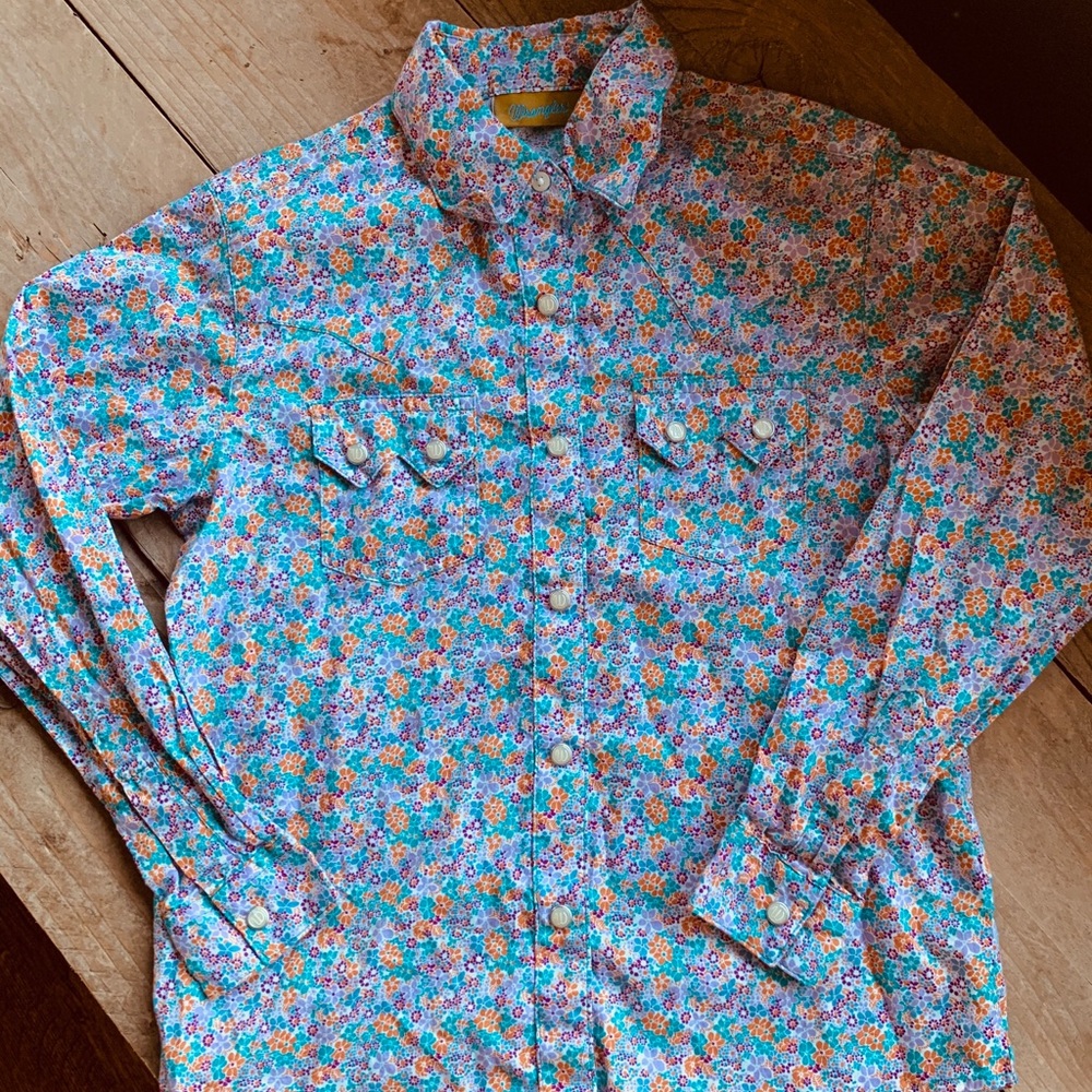 Wrangler size 8 girls shirt